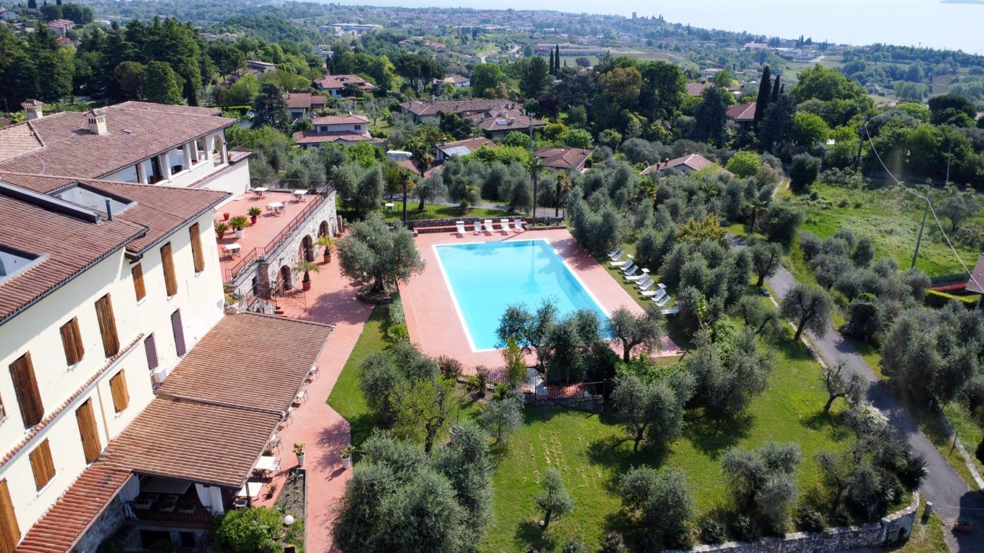 Residence San Rocco Soiano Del Lago Esterno foto