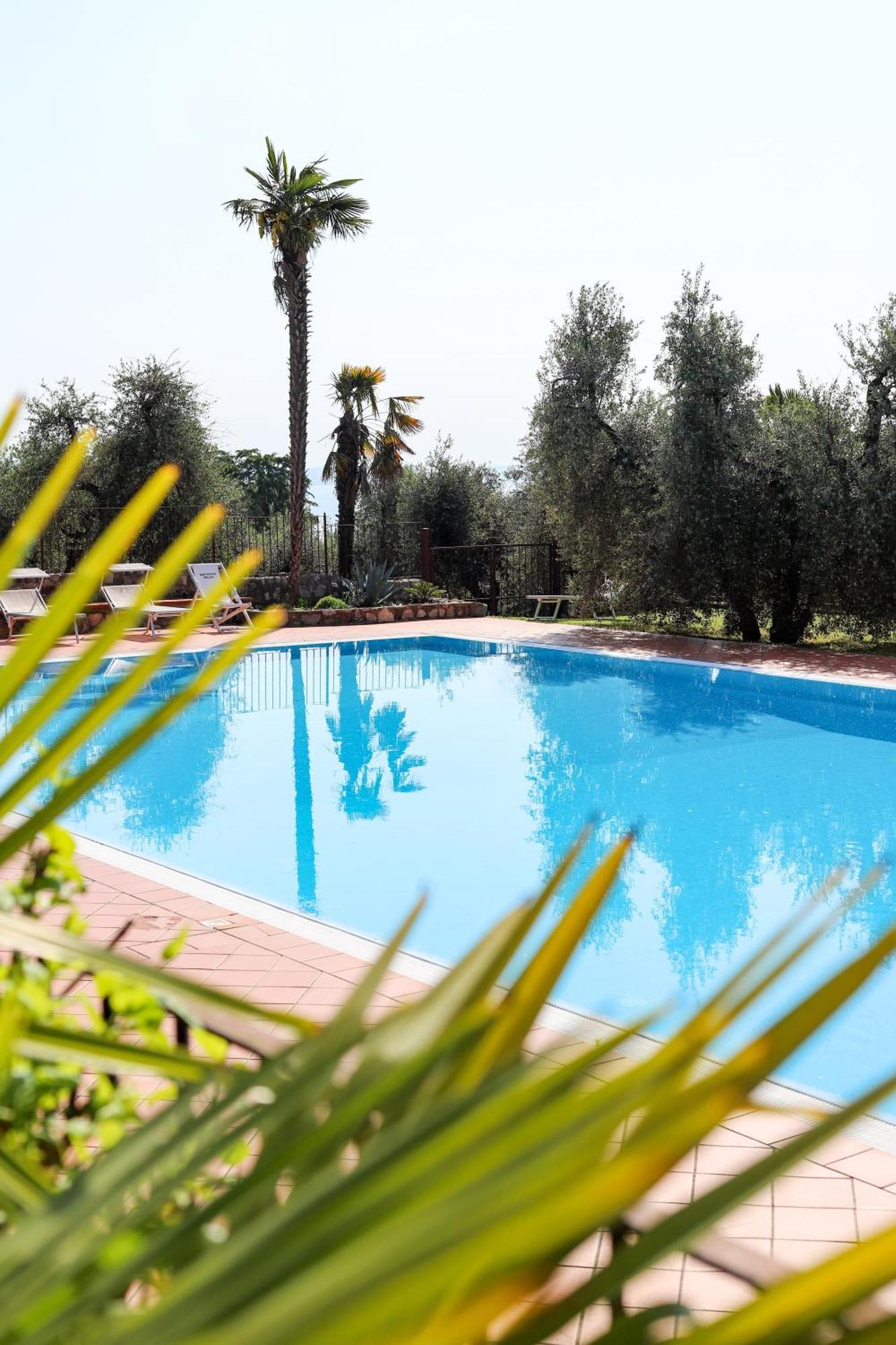 Residence San Rocco Soiano Del Lago Esterno foto